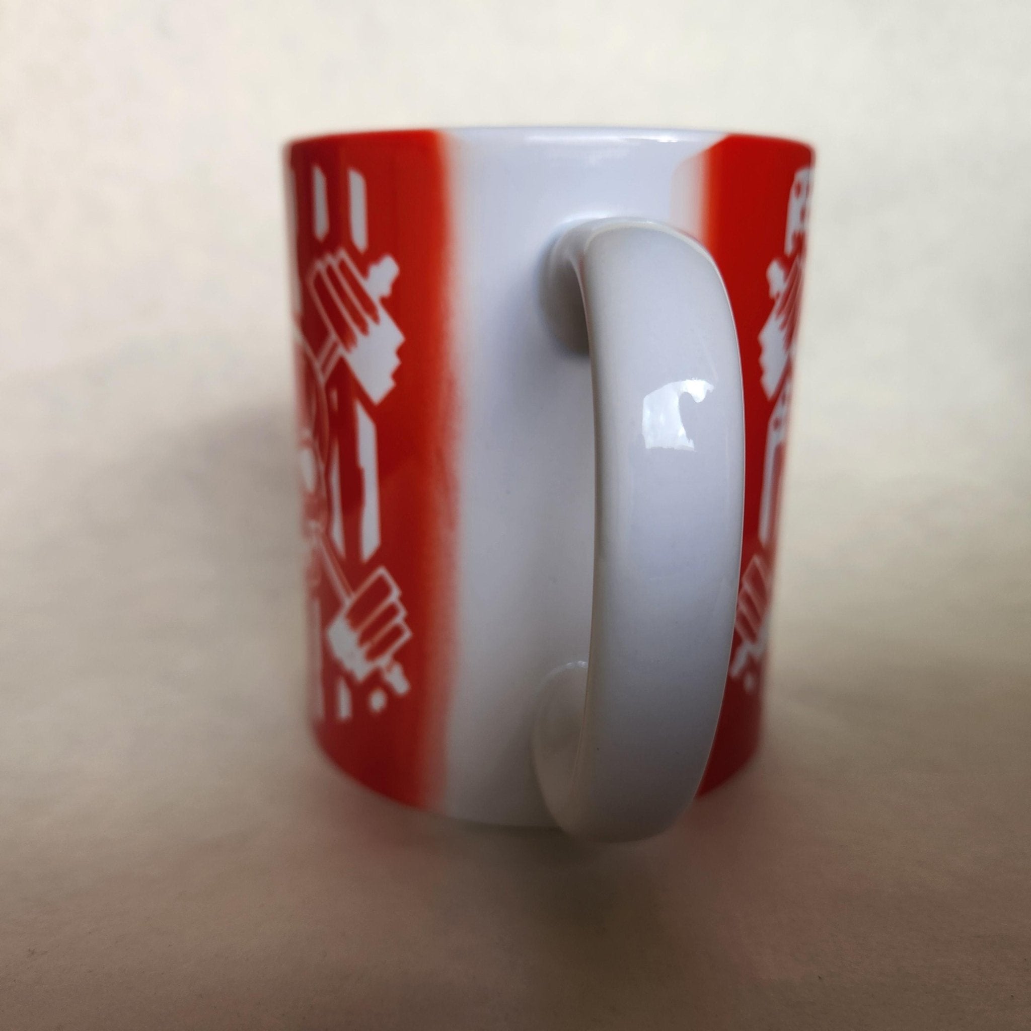 American Flag Skull Weightlifting Coffee Mug: Fitness Gift - Coffee Quips Custom Drinkware